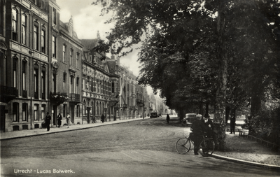 4879 Gezicht in het Lucasbolwerk te Utrecht.